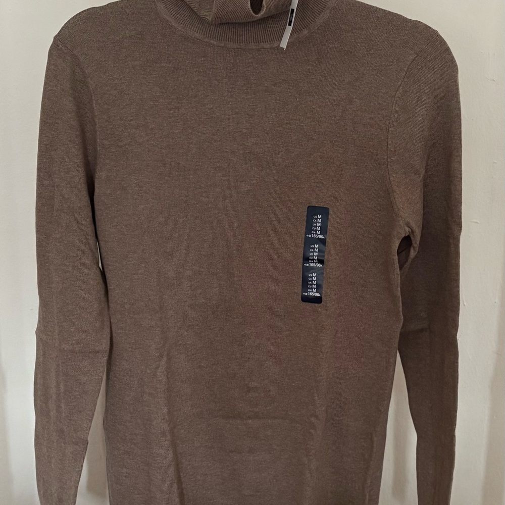 GAP Women's Brown Turtleneck Top